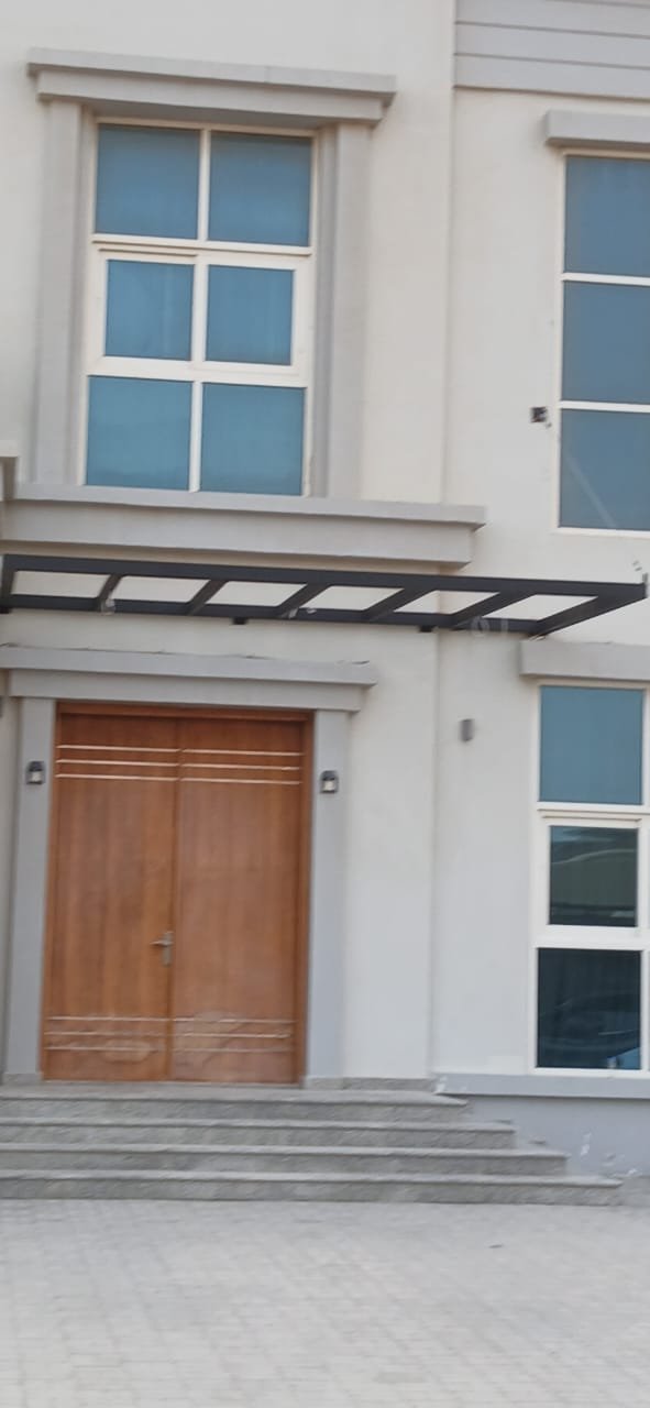 Modern Steel Car Parking Shed and Carport